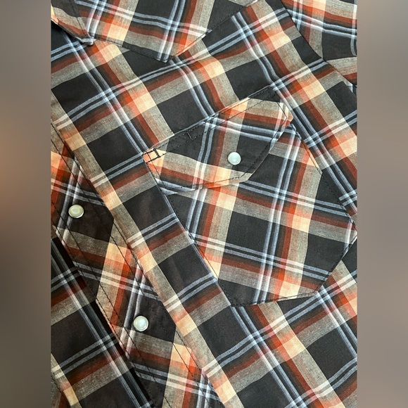 NWOT! WRANGLER pearl snap western shirt - Picture 3 of 3